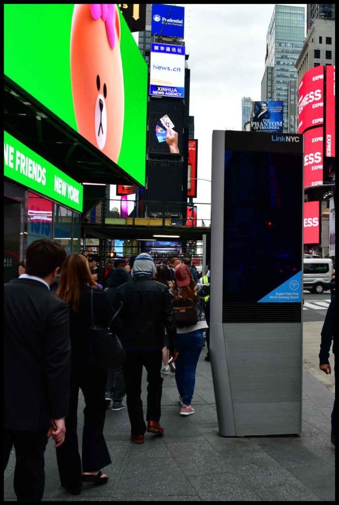 Kiosko o Terminal LinkNYC en Times Square