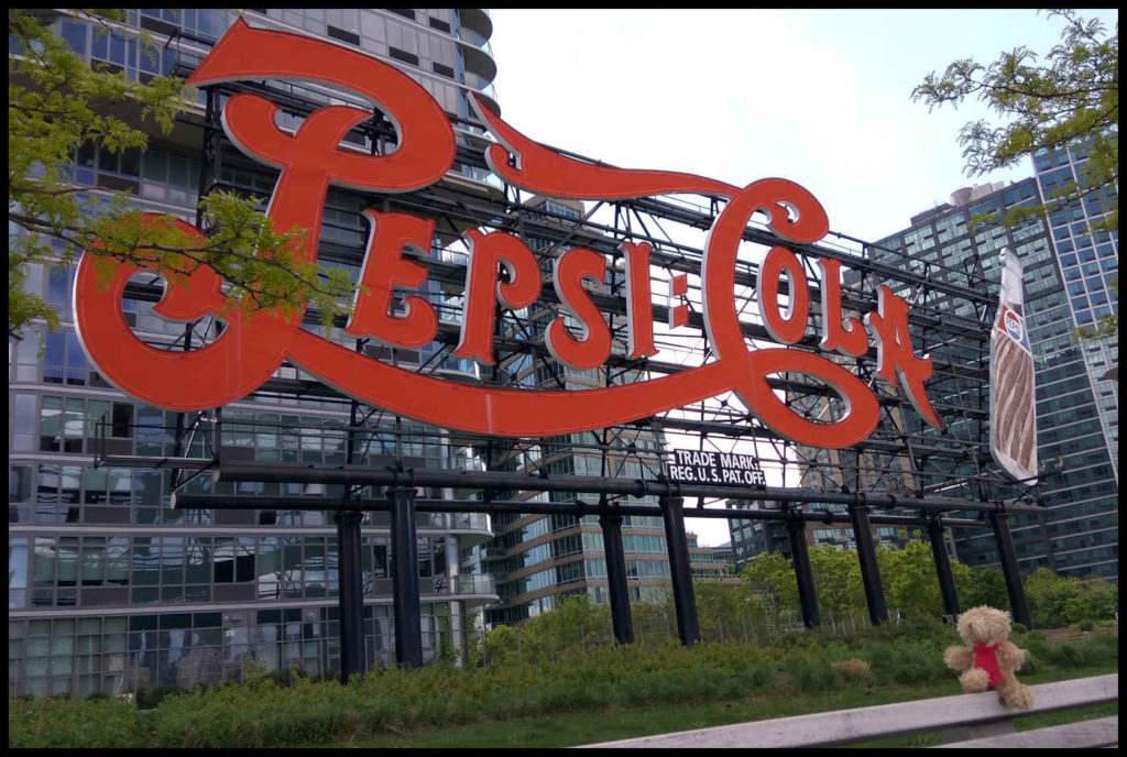 Pepsi Sign en Gantry Plaza State Park