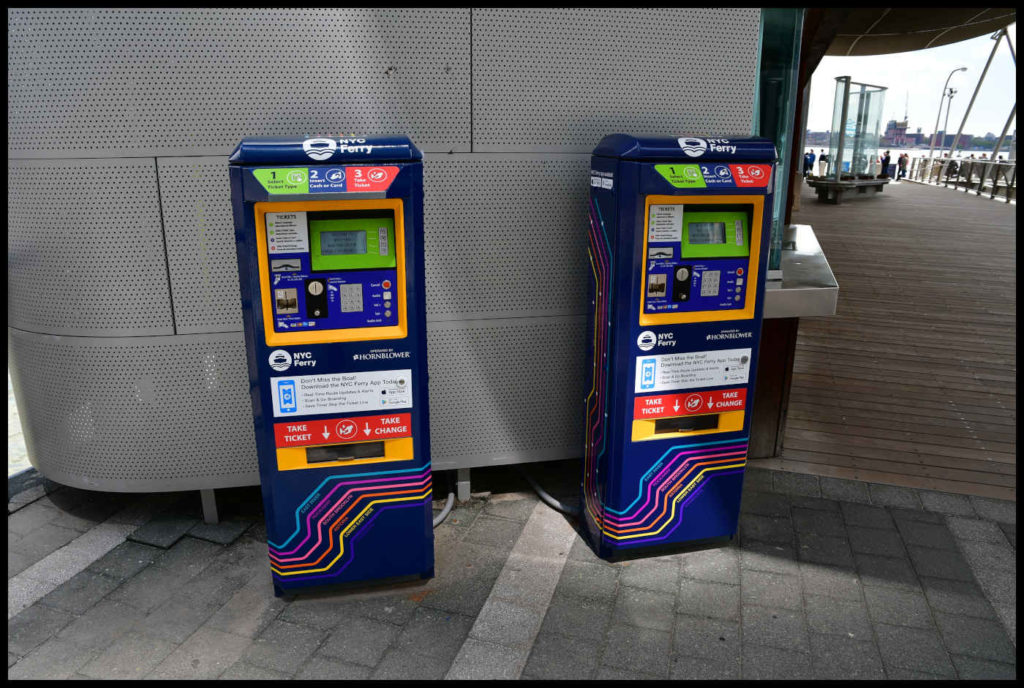 Máquinas para comprar billetes del Ferry de Manhattan