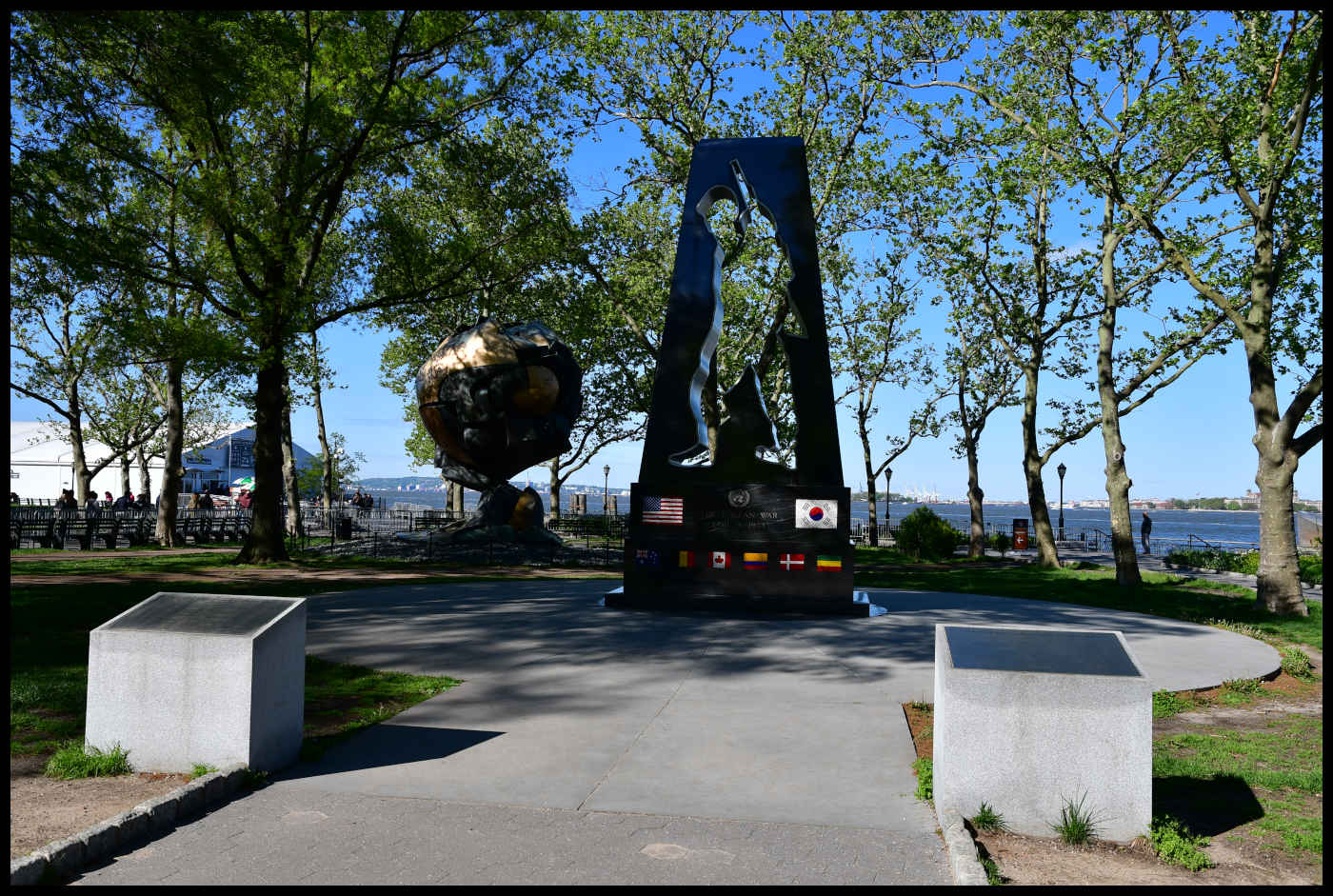 The Sphere y Korean War Memorial