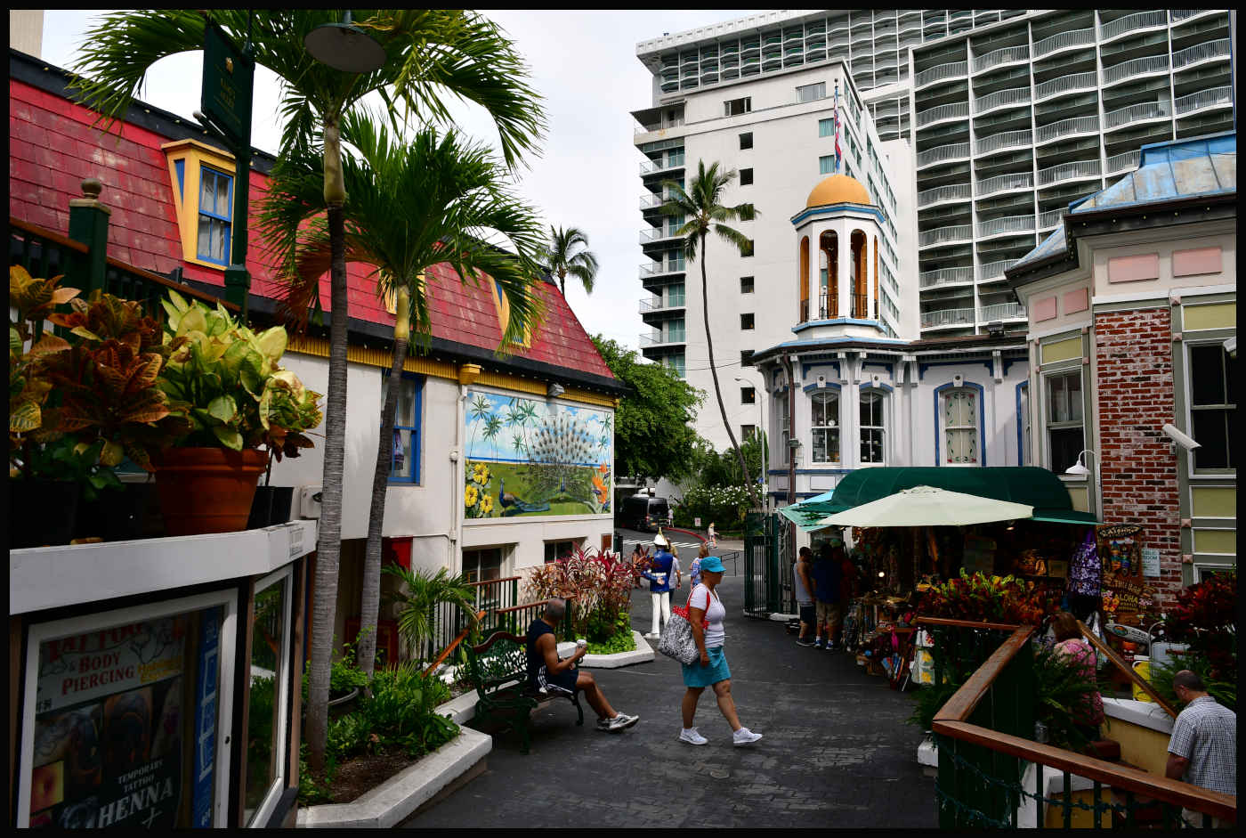 King's Village Shopping Center - Waikiki