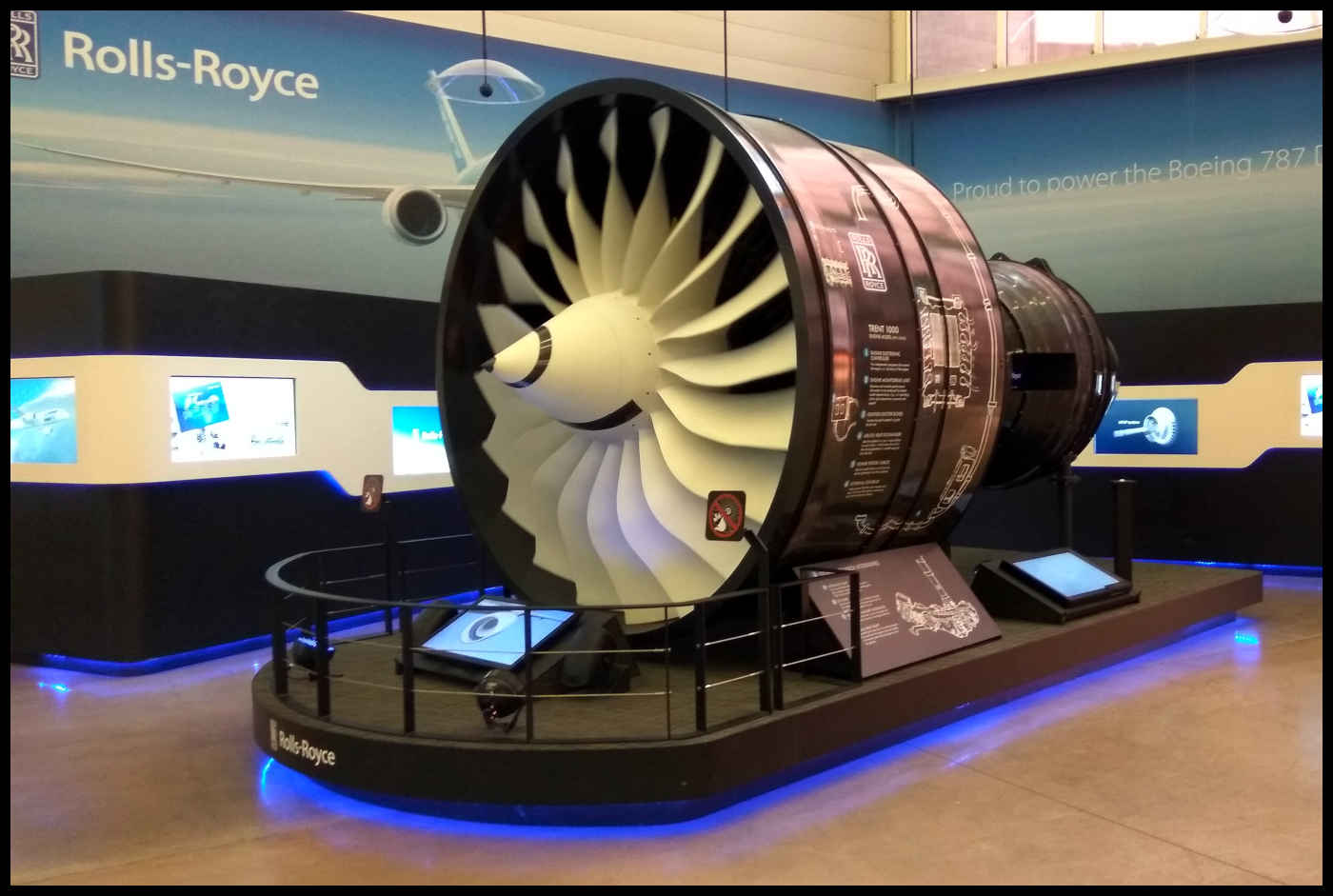 Motor Rolls-Royce - Boeing